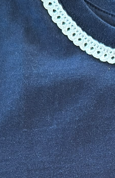 Polera Azul Marino/Bolillo Blanco