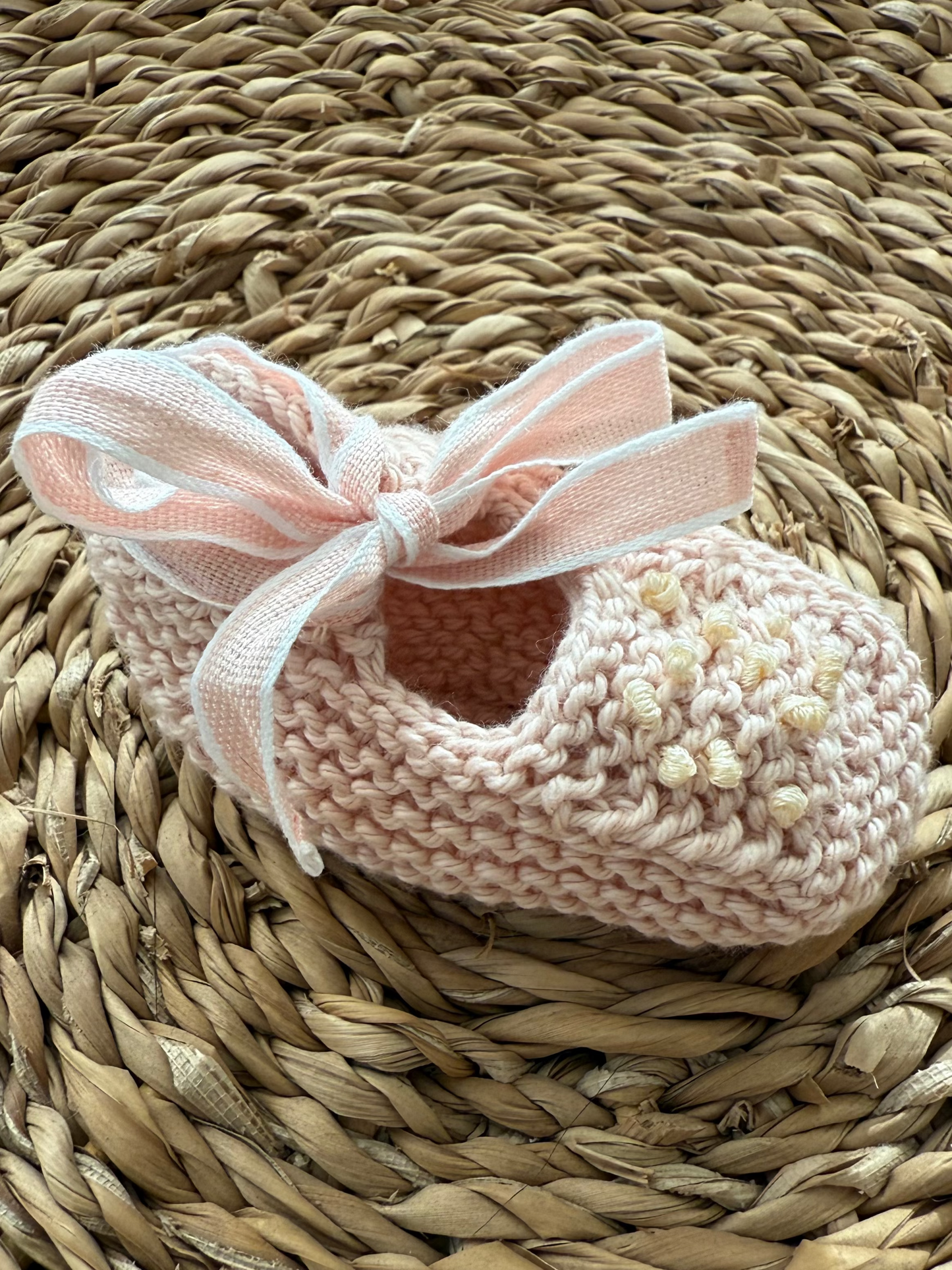 Patuco rosa cinta tobillo bordado