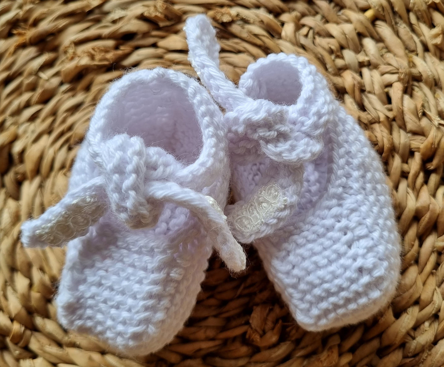 Patuco blanco cinta satín