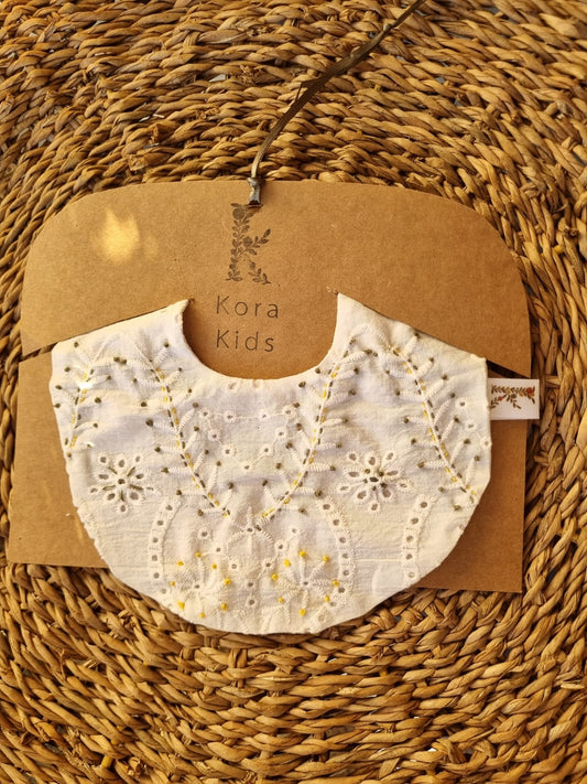 Babero Broderie Bordado Tonos Verdes y Amarillo