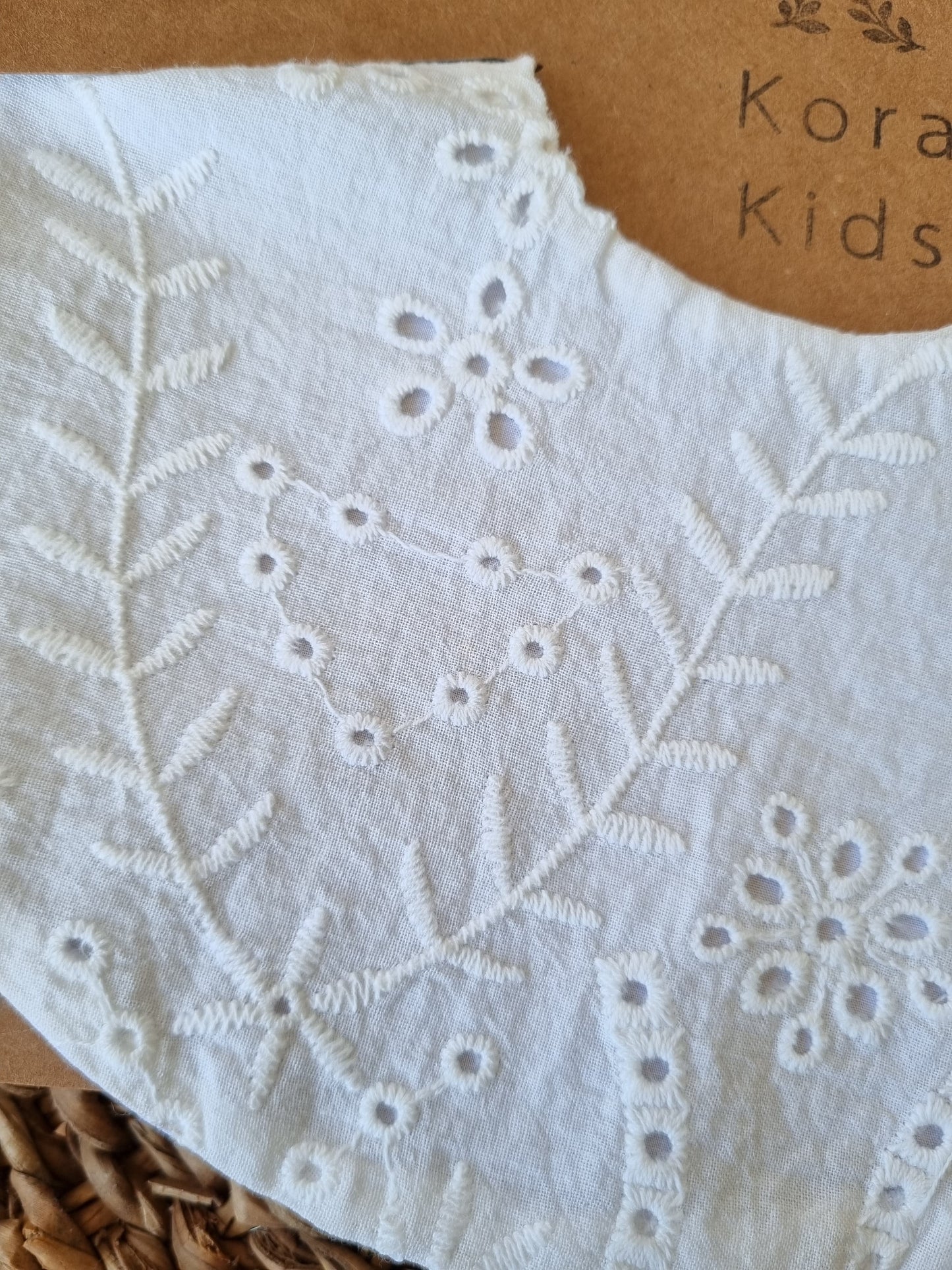 Babero María broderie blanco