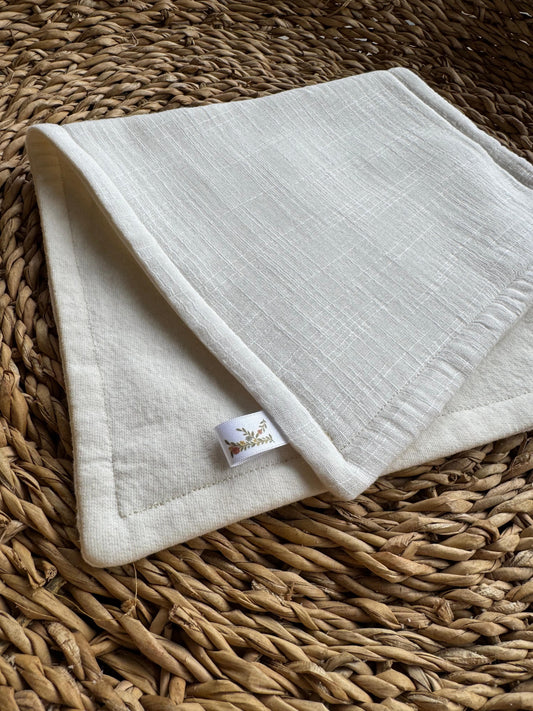 Tuto cubre hombro blanco