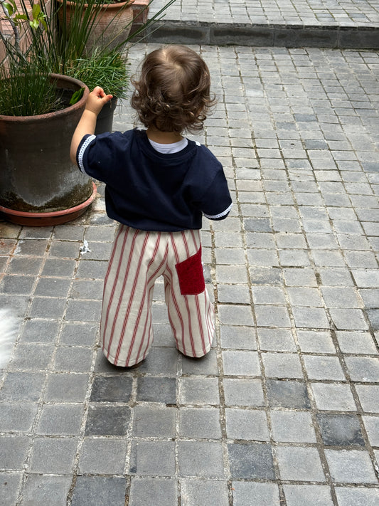 Pantalón Parche Rayas Rojas