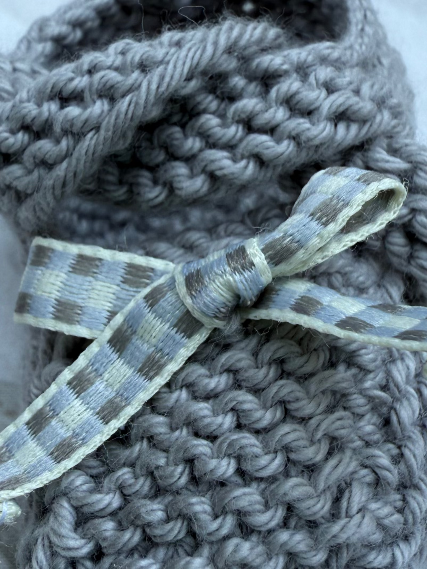 Patuco gris cinta vichy