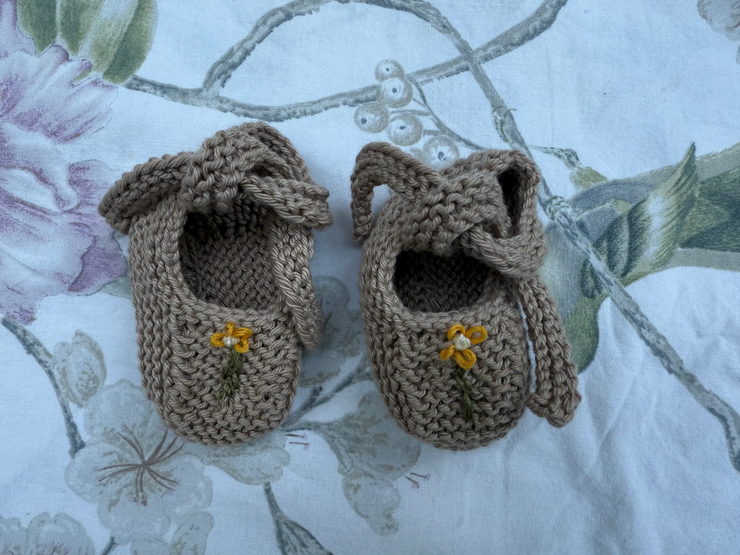 Patuco barquillo bordado