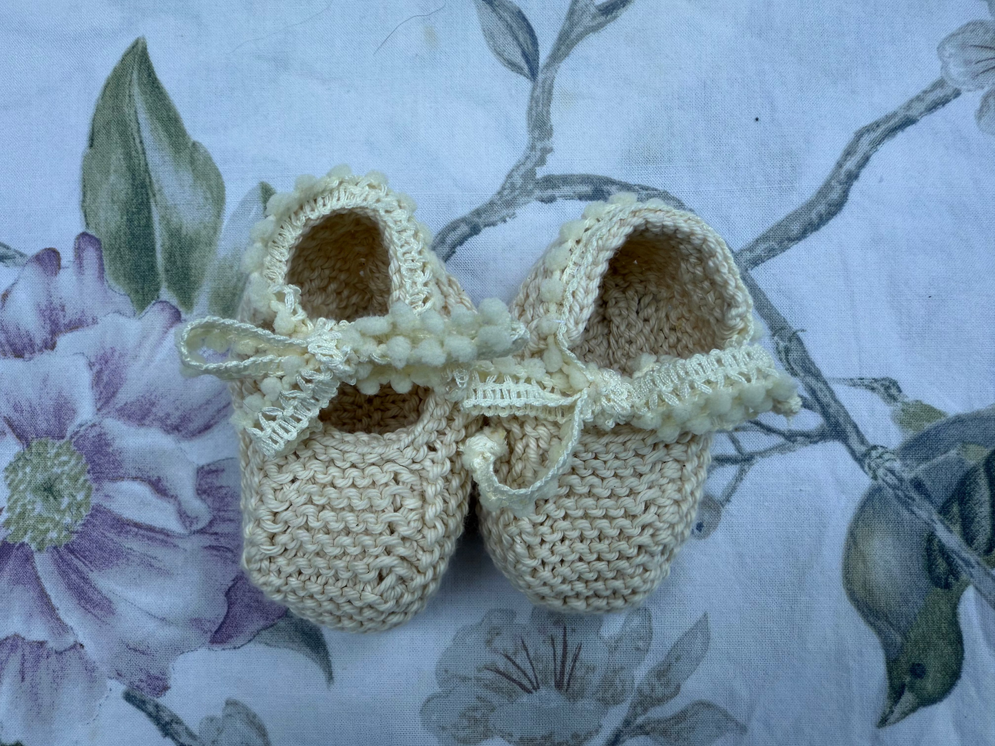 Patuco crudo cinta tobillo borlas