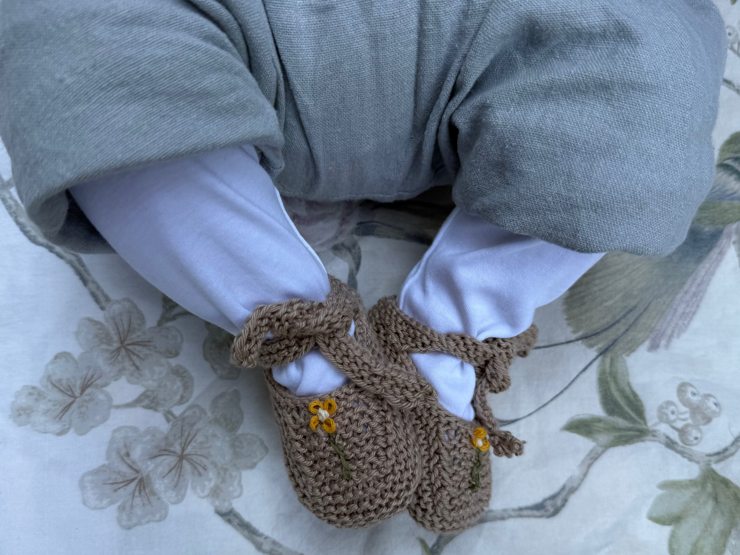 Patuco barquillo bordado