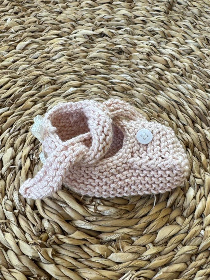 Patuco rosa botón y cinta