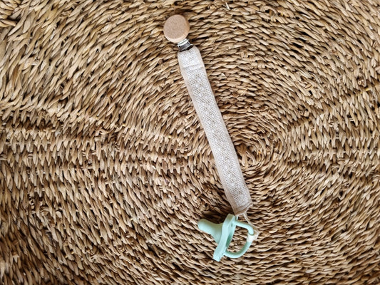 Portachupete muselina beige y bolillo blanco