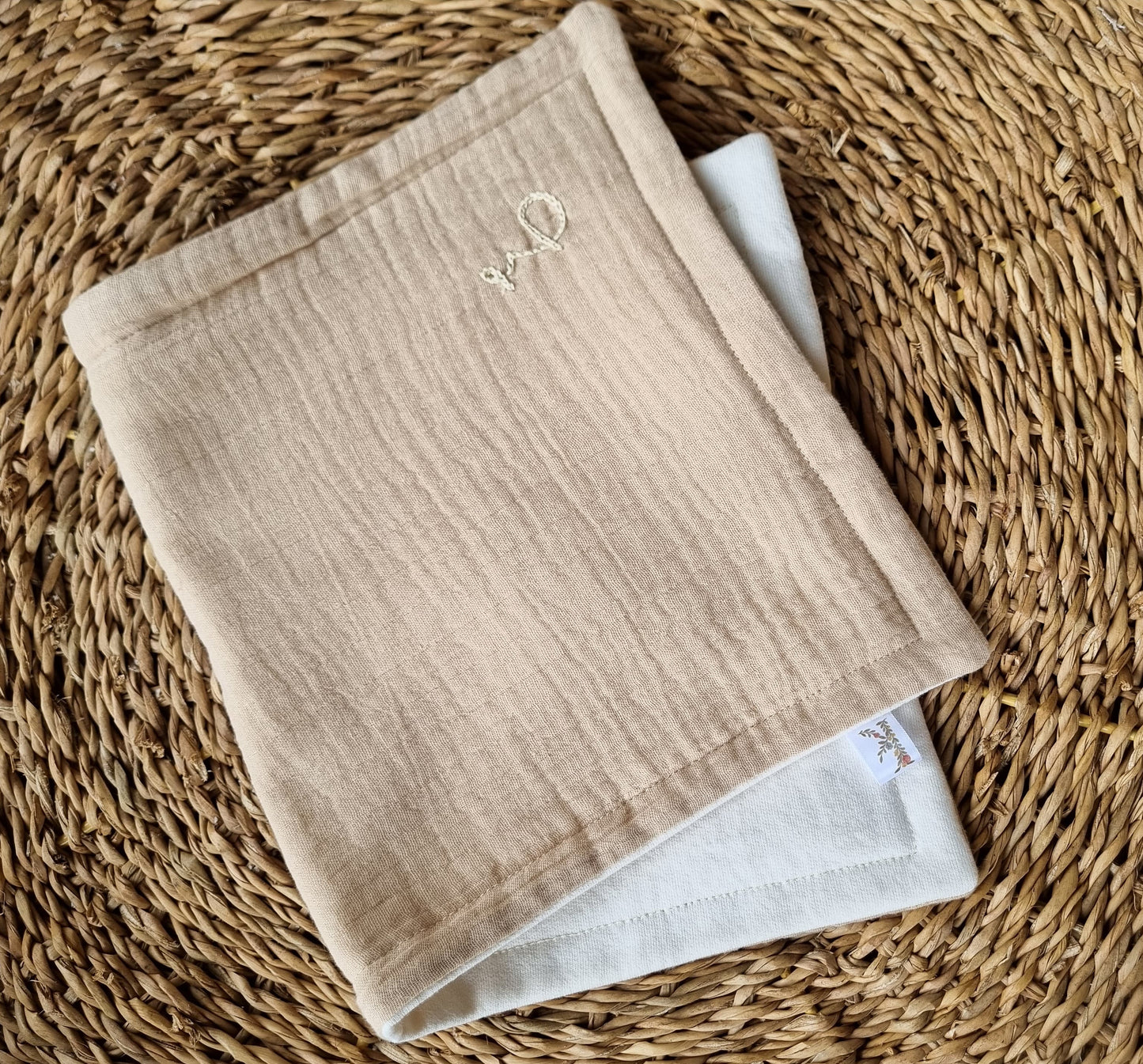 Tuto cubre hombro beige