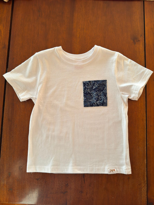 Polera Básica  Blanca Parche