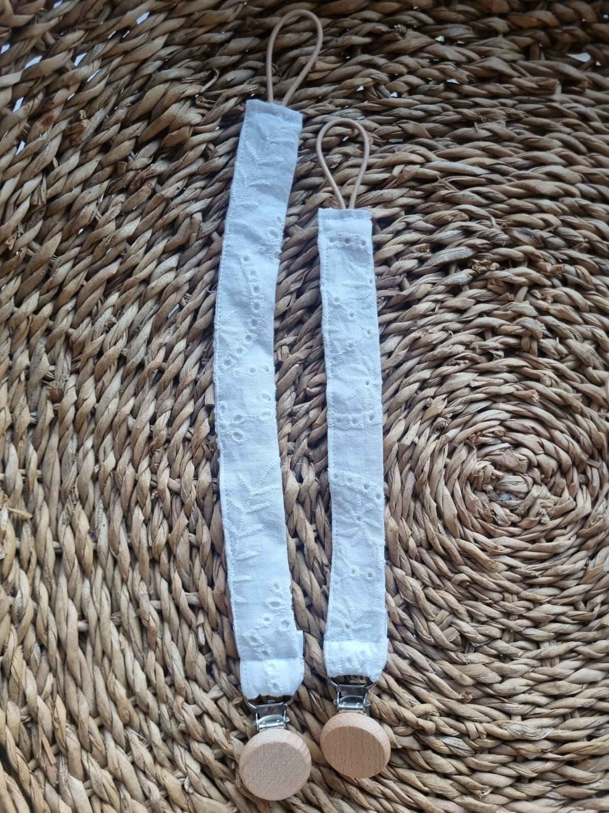 Porta Chupetees Broderie $7.990