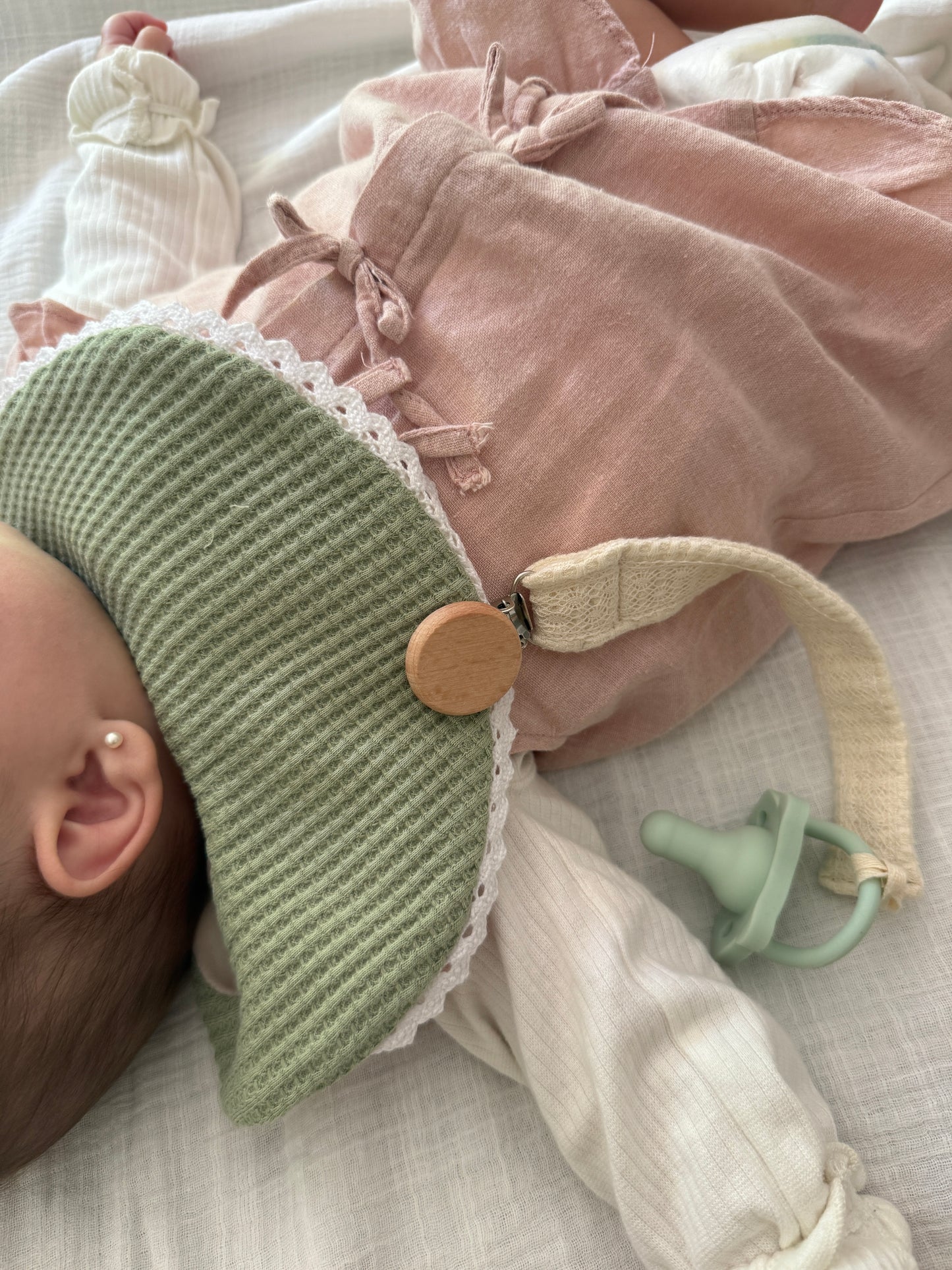 Portachupete waffle blanco y bolillo