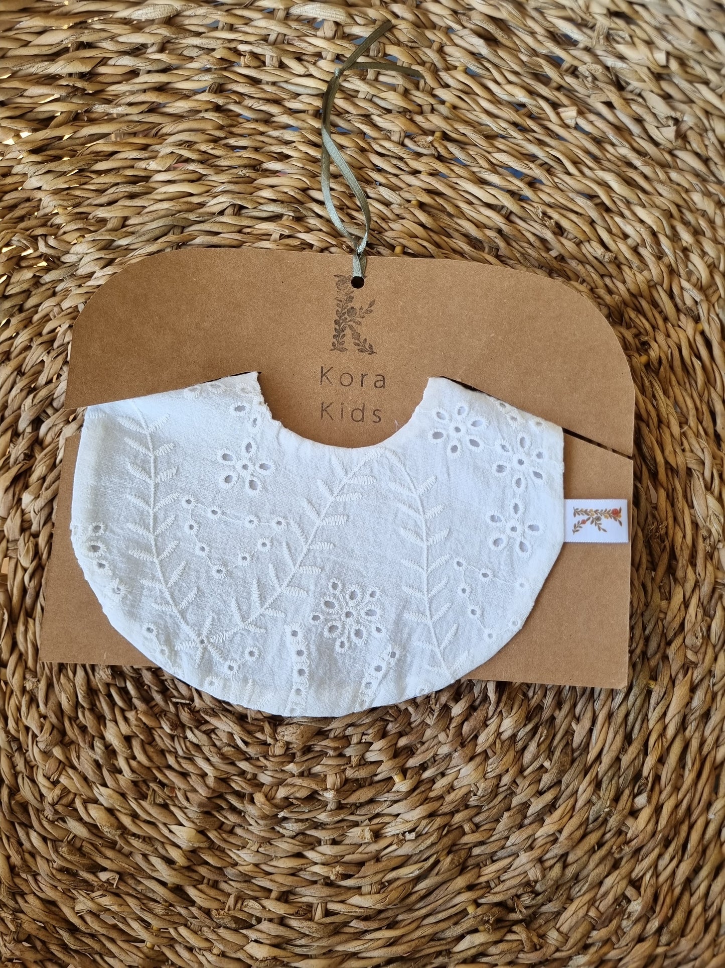 Babero María broderie blanco