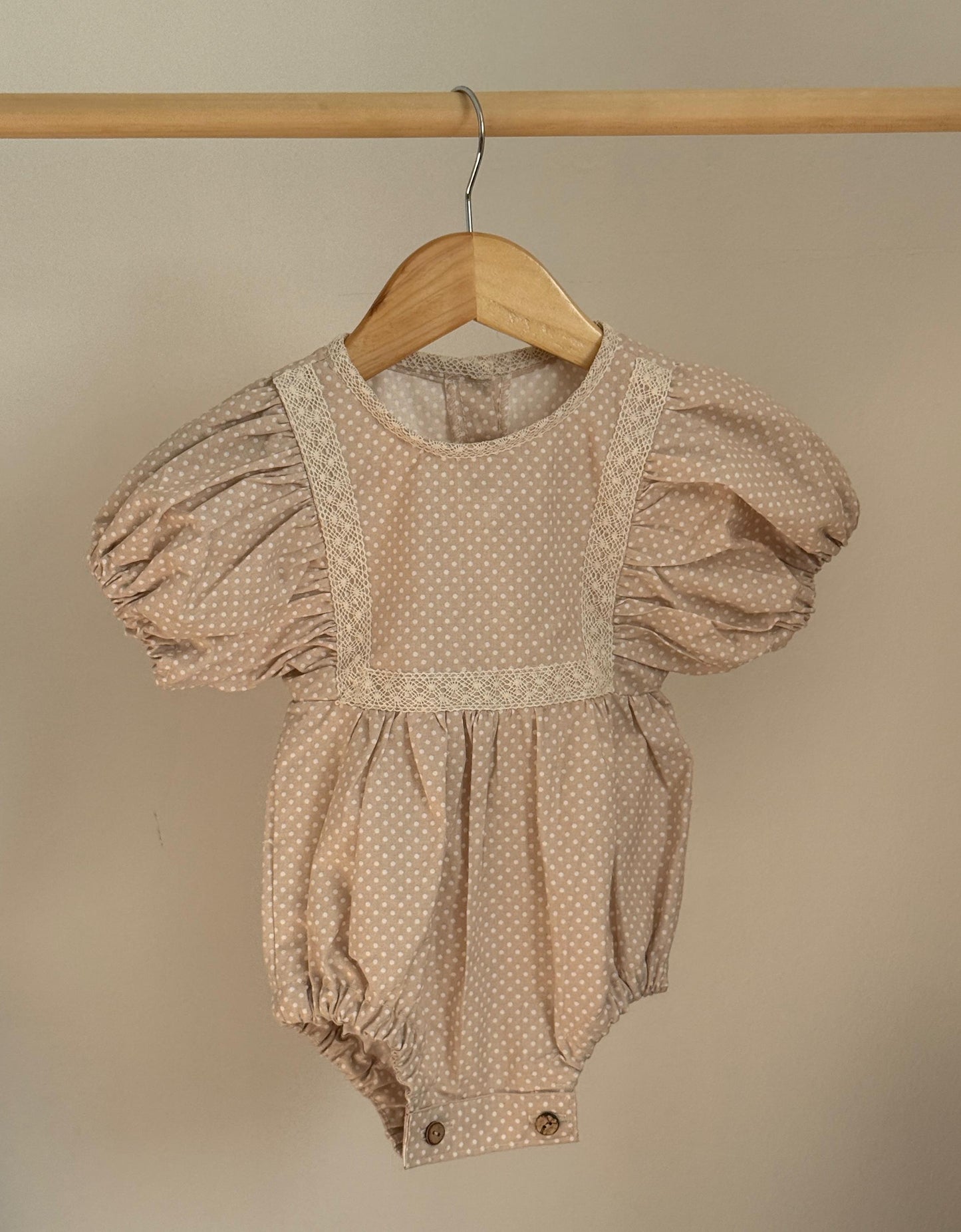 Bombacho manga corta lunares