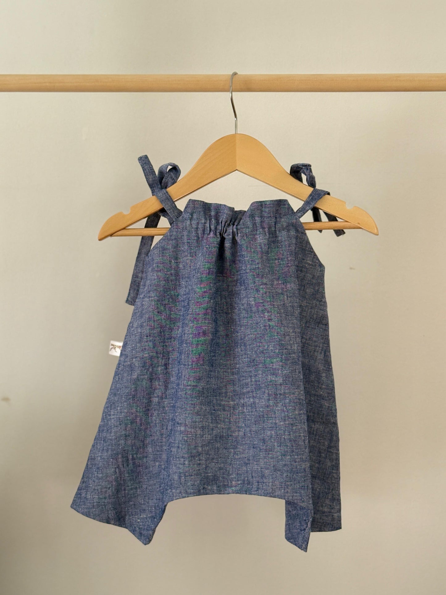 Jardinera tirantes azul