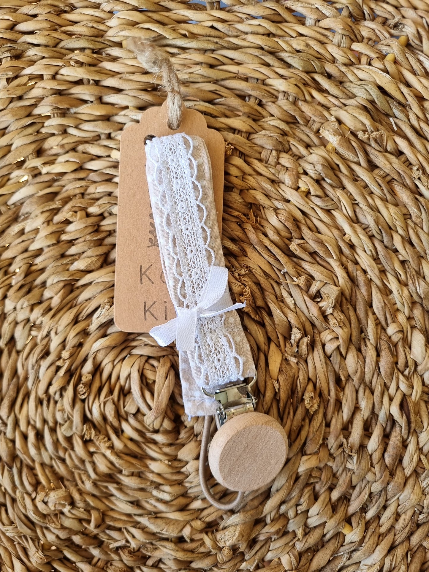 Portachupete algodón con broderie