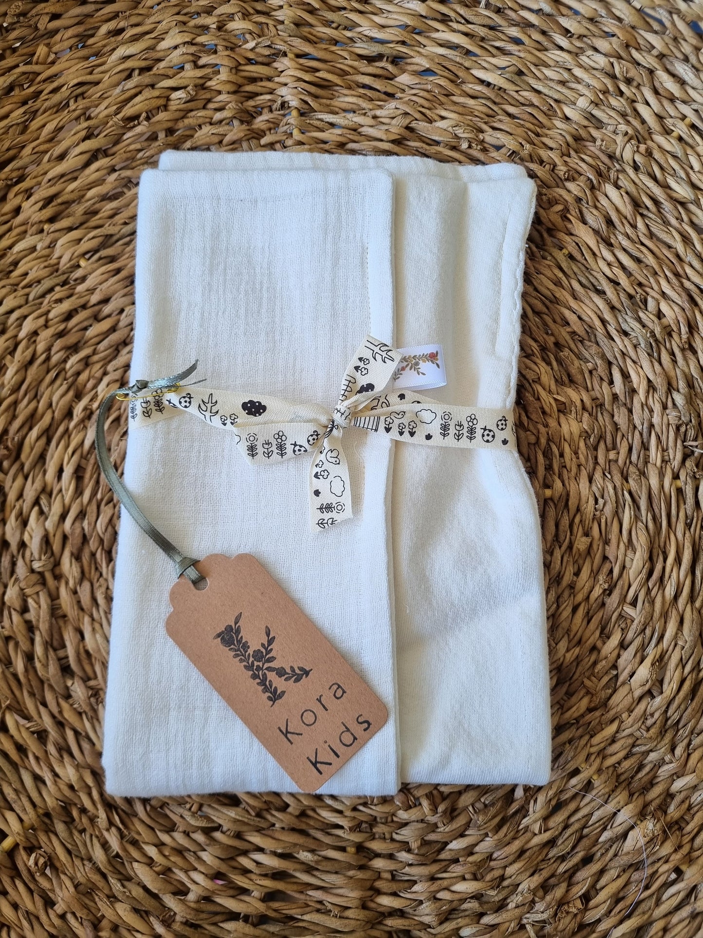 Tuto cubre hombro blanco